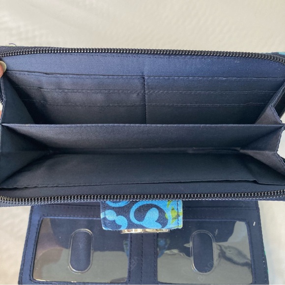 Vera Bradley Turn lock Wallet in Caribbean Sea Blue Green Paisley New Condition - Picture 5 of 8